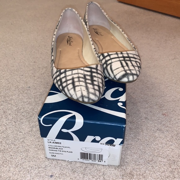 Lucky Brand Shoes - Picture 2 of 8